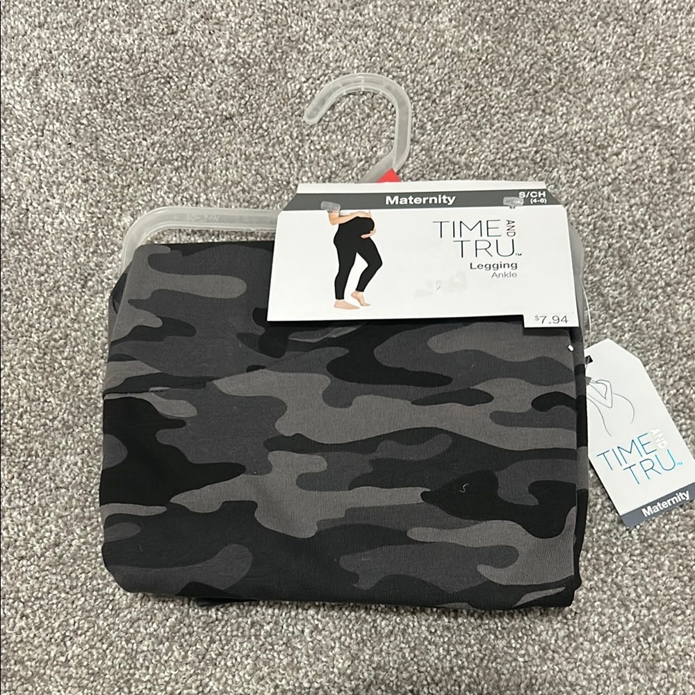 Time and Tru Gray Camouflage Maternity Leggings